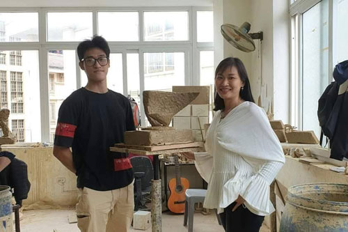 Nh&agrave; đi&ecirc;u khắc trẻ Nguyễn Văn An