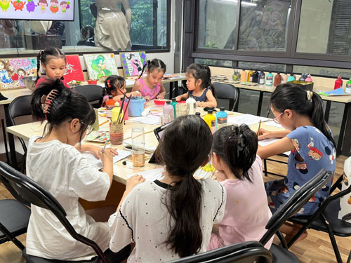 In tranh từ rau củ quả của c&aacute;c b&eacute; CLB mỹ thuật Li&ecirc;n Vũ