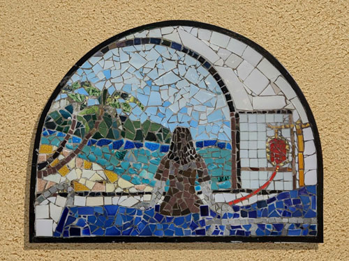 Họa sĩ Quỳnh Liên thắp sáng sắc hồng của nghệ thuật và nghị lực - Ảnh 2.