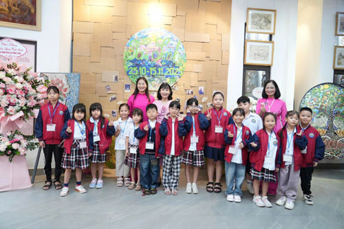 Họa sĩ Ngô Quỳnh Liên chia sẻ về ý nghĩa của triển lãm