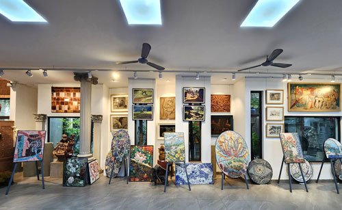 Những tác phẩm được làm từ chất thải rắn của họa sĩ Quỳnh Liên