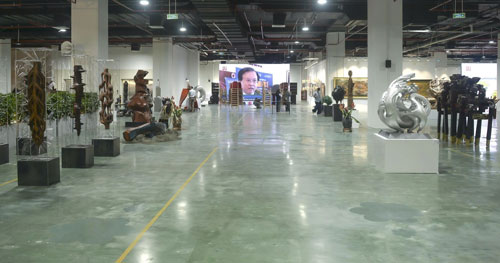 tác phẩm điêu khắc tại Triển lãm quốc gia