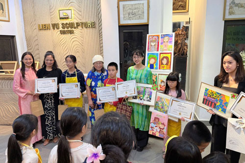 Triển l&atilde;m tranh "Sắc M&agrave;u Tuổi Thơ" khai mạc lần đầu ti&ecirc;n 8/3/2026