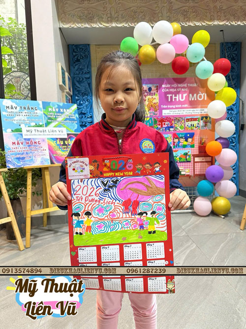 Những tờ lịch 2026 của c&aacute;c họa sĩ Nh&iacute; 10