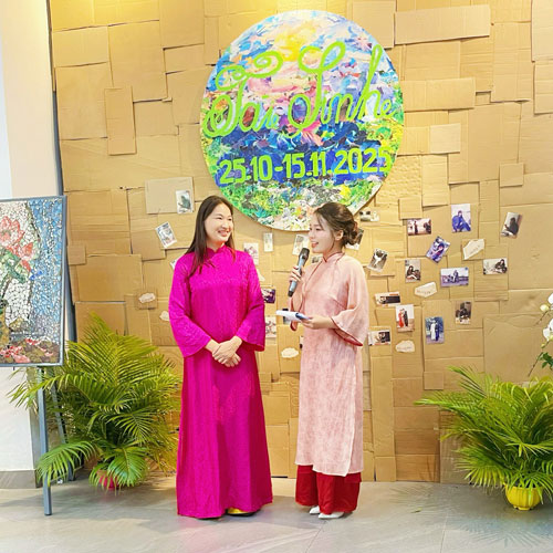 Tác phẩm "Tranh xé dán"