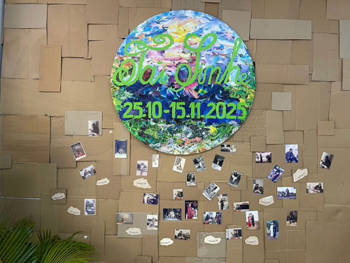 Tác phẩm "Tranh xé dán"