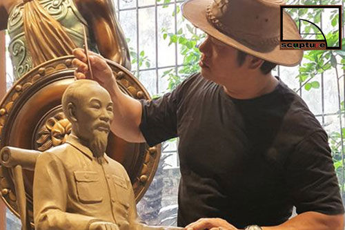 Tượng chân dung Bác Hồ